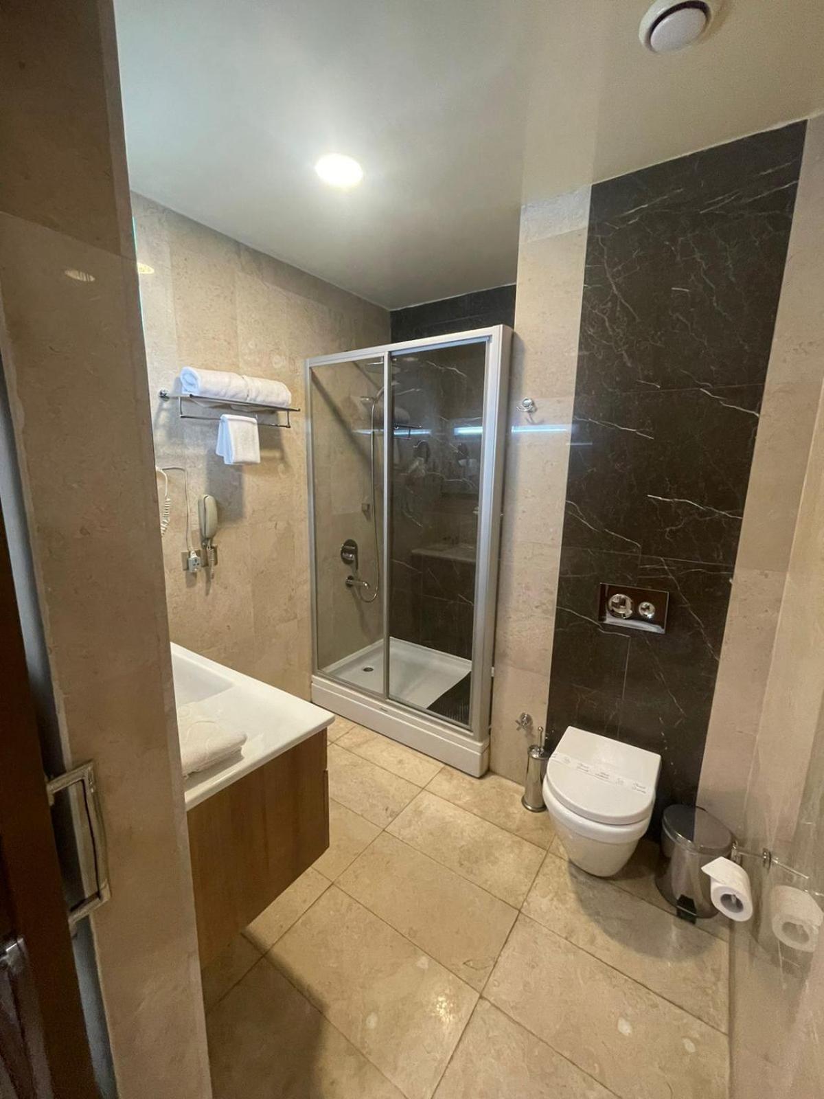 Fiori Hotel Erbil Bagian luar foto