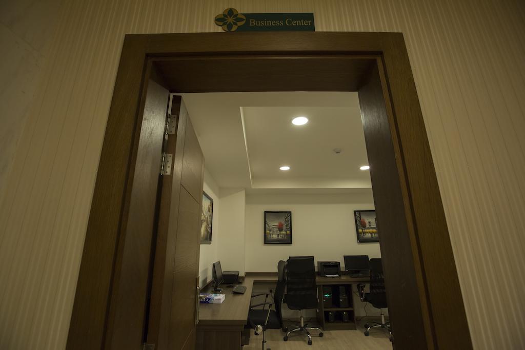 Fiori Hotel Erbil Bagian luar foto